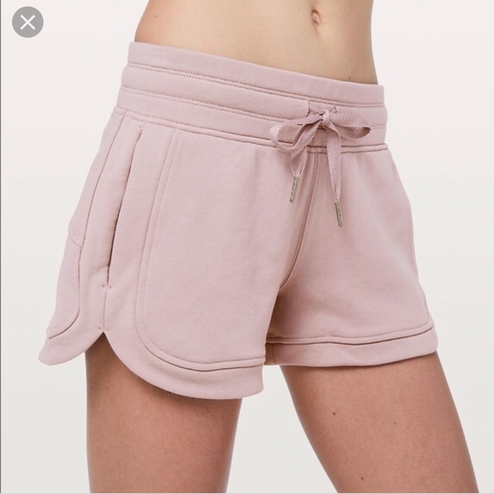 ISO!!!!!! lululemon hit reset short 3” size 6